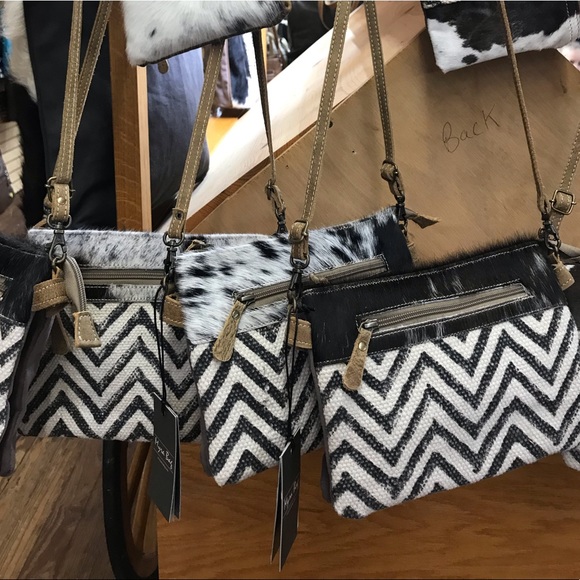 🥳HP- Myra staggering chevron crossbody hairon - Picture 5 of 8